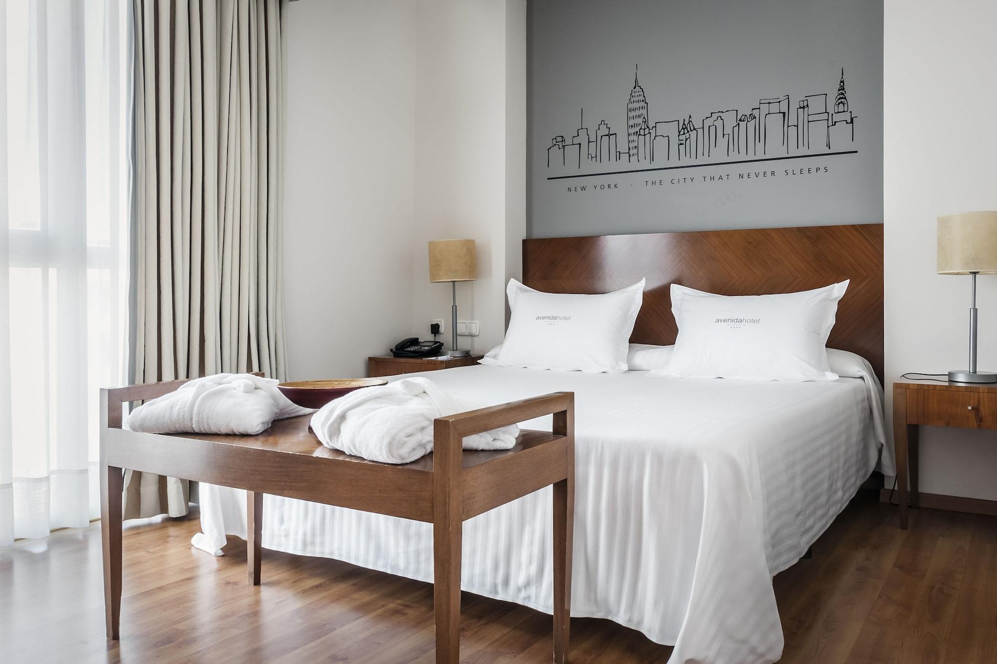 Avenida Hotel 4*